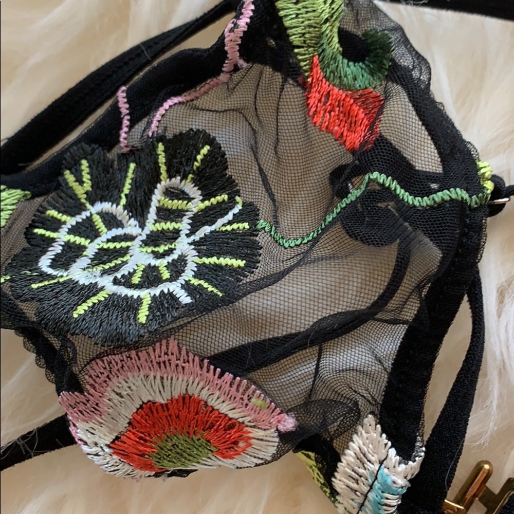 Flower bralette - Picture 2 of 2